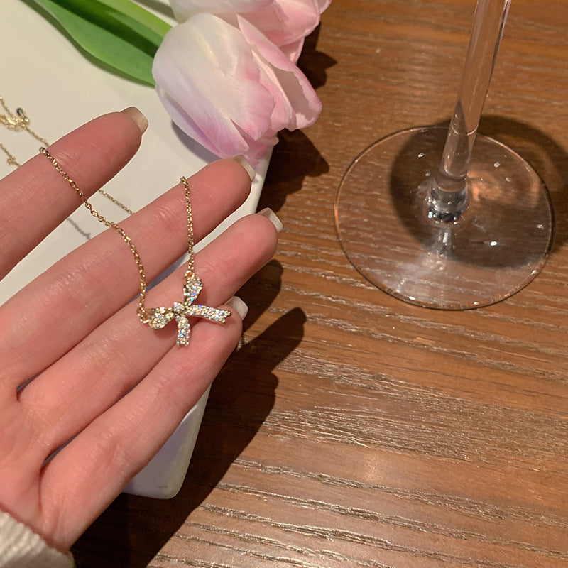 European and American retro titanium necklace female designed high-grade pearl pendant INS style wild lock bone chain jewelry