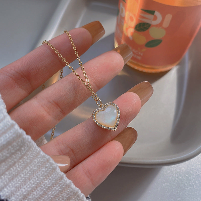 European and American retro titanium necklace female designed high-grade pearl pendant INS style wild lock bone chain jewelry