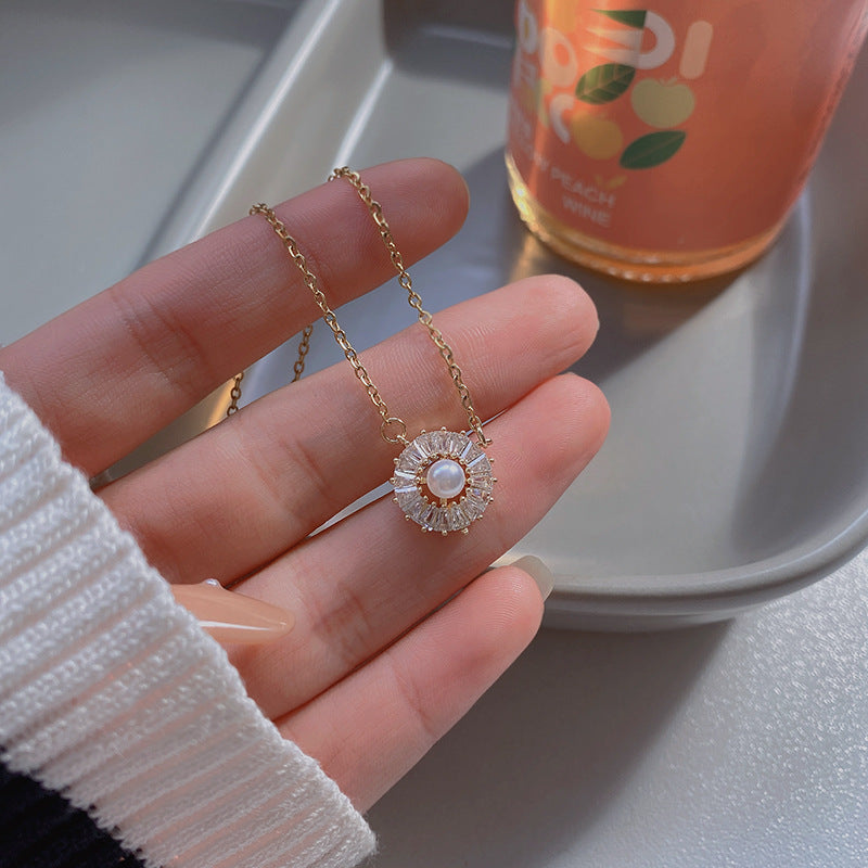 European and American retro titanium necklace female designed high-grade pearl pendant INS style wild lock bone chain jewelry