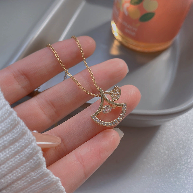European and American retro titanium necklace female designed high-grade pearl pendant INS style wild lock bone chain jewelry