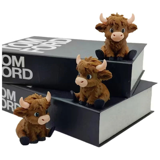 3D Printed Seated Highland Cow Adorable Desk Pet for Office Cuteness Farmhouse Aesthetic Charming Decor for Birthdays Farm Decor