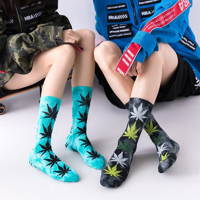 2022 High-quality Tie-dyed Maple Leaf Socks Long Fashion Weed Socks Men Skateboard Hiphop Socks Meias Women Couple Socks 1 Pairs Elk-Valley 3D