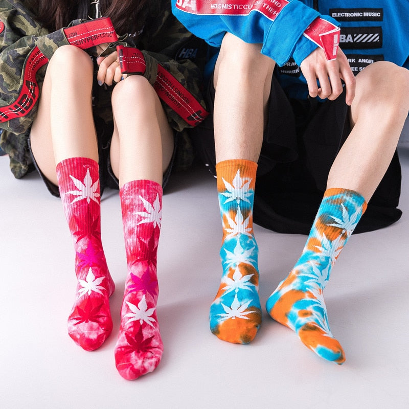 2022 High-quality Tie-dyed Maple Leaf Socks Long Fashion Weed Socks Men Skateboard Hiphop Socks Meias Women Couple Socks 1 Pairs Elk-Valley 3D