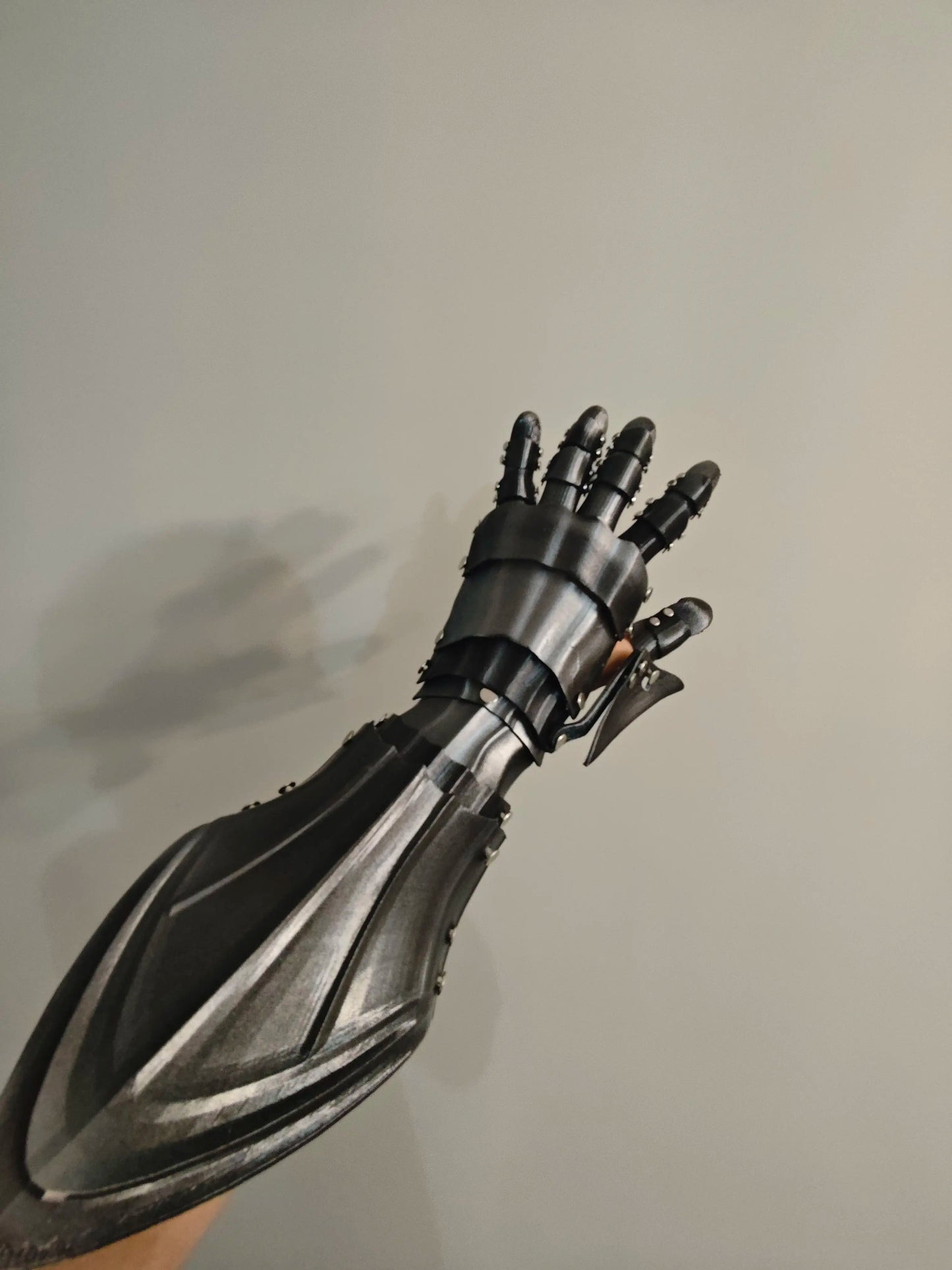 3D printed Cosplay prop mechanical plate armor gloves, hand armor, 3D printed mechanical arm knight hand armor Elk-Valley 3D