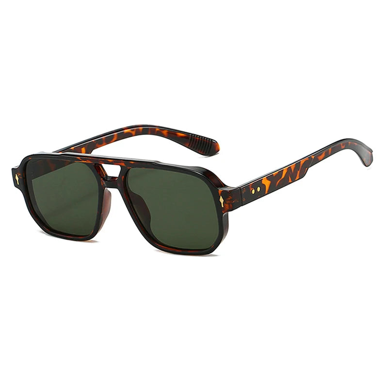 1pcs/4pcs Brand Fashion Square Women Men Sunglasses Retro Rivets Women Brand Designer Shades UV400 Sun Glasses Shades Elk-Valley 3D