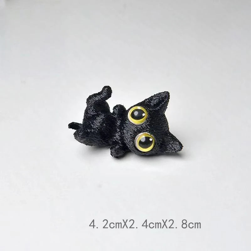 3D Printed Cat Ornament with Large Eyes Miniature Statue Miniature Adorable Kitten Micro-Scenery Craft Desktop Decoration