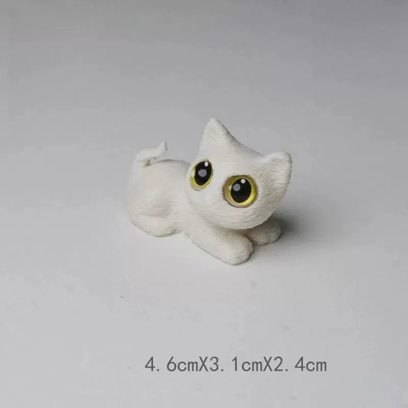 3D Printed Cat Ornament with Large Eyes Miniature Statue Miniature Adorable Kitten Micro-Scenery Craft Desktop Decoration