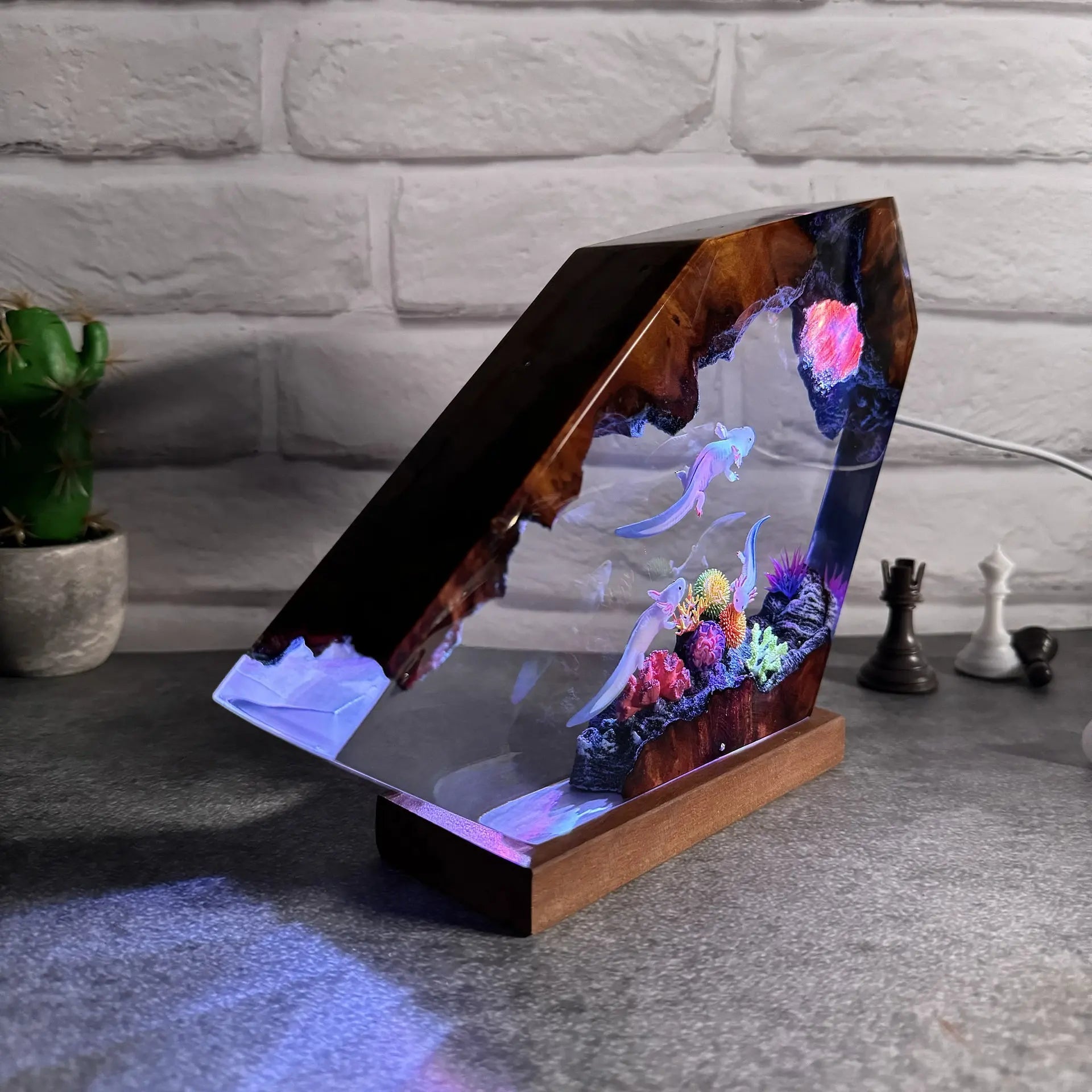 Underwater World Salamander Resin Art Luminous Atmosphere Display Piece Unique Festival Gift Home Decoration Handicraft Elk-Valley 3D
