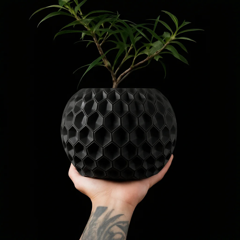 Modern minimalist 3D printed flower pots - biodegradable planters for home decoration, eco-friendly sustainable gifts (Hexa) Elk-Valley 3D