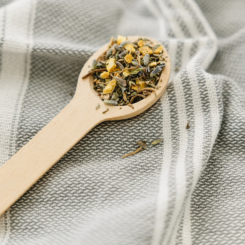 Organic Knock Me Out Tea | with Valerian Root Bush Berry